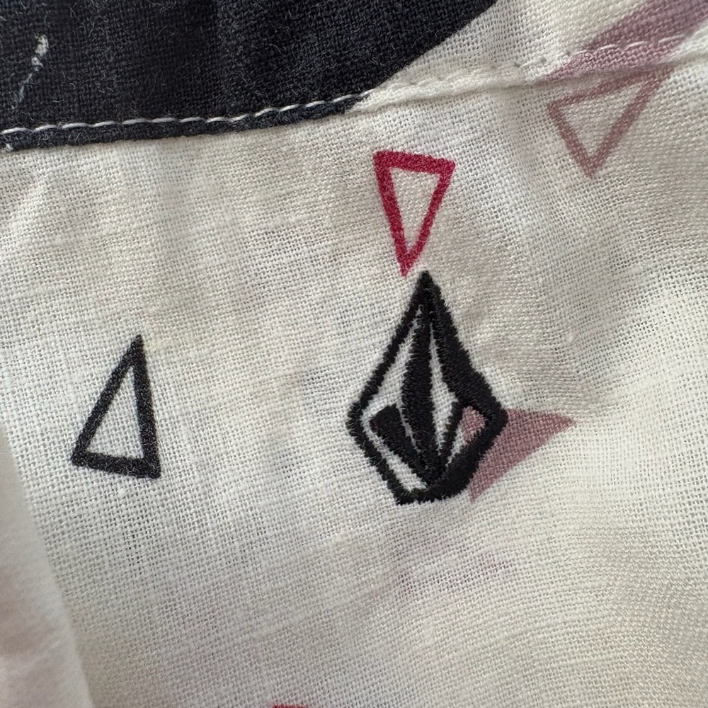Volcom- Halter Top - Picture 3 of 6